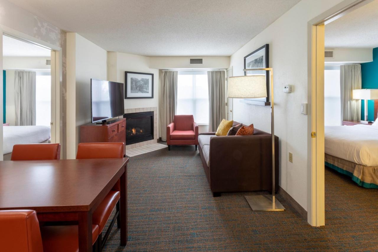 Residence Inn Minneapolis St. Paul/Розвилл Экстерьер фото