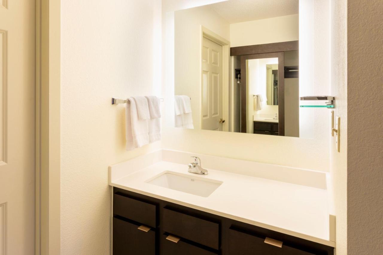 Residence Inn Minneapolis St. Paul/Розвилл Экстерьер фото