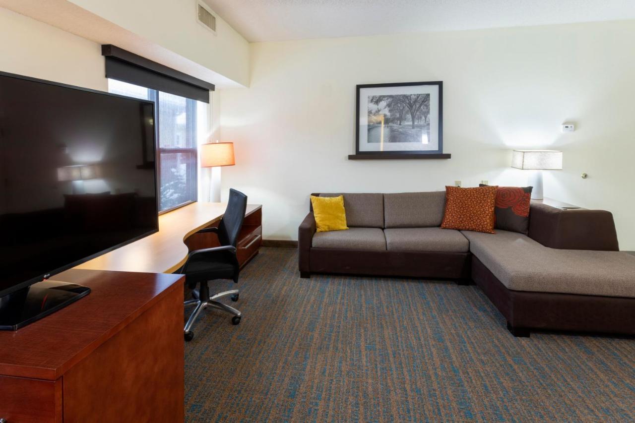 Residence Inn Minneapolis St. Paul/Розвилл Экстерьер фото