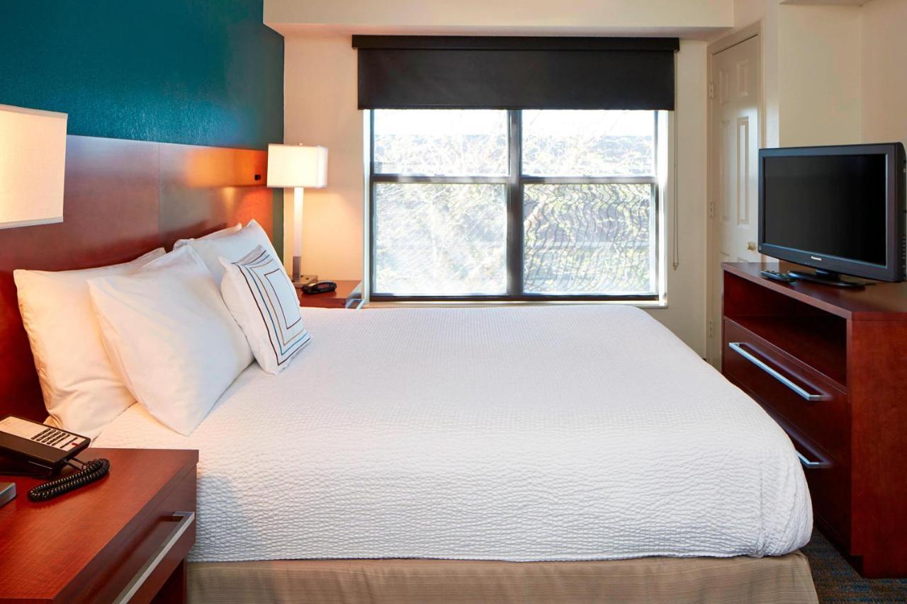 Residence Inn Minneapolis St. Paul/Розвилл Экстерьер фото