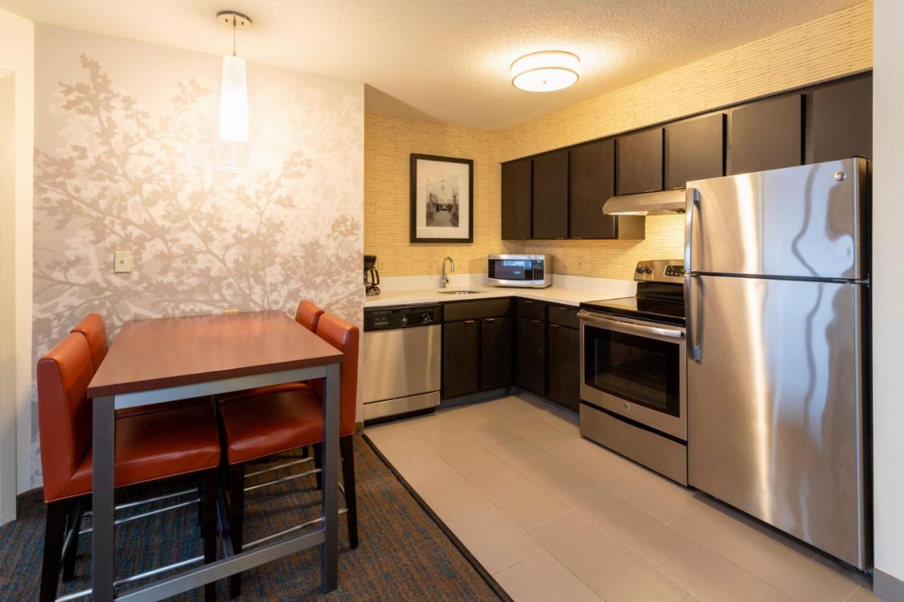 Residence Inn Minneapolis St. Paul/Розвилл Экстерьер фото