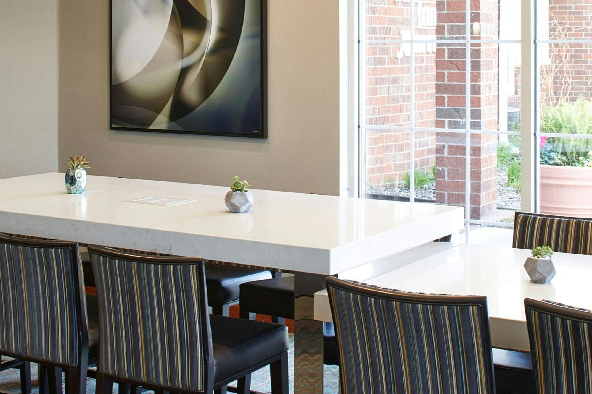 Residence Inn Minneapolis St. Paul/Розвилл Экстерьер фото